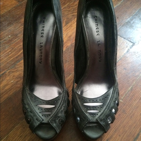 Chinese laundry charcoal gray heels