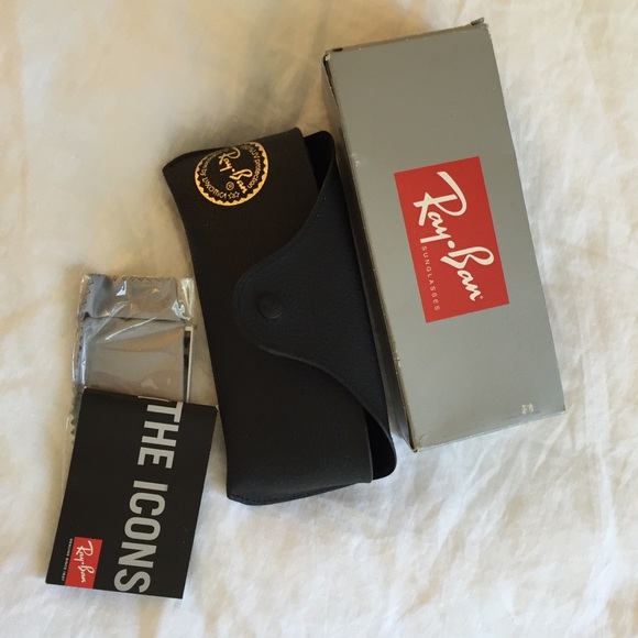 Black Ray Ban Wayfarer sunglasses - brand new