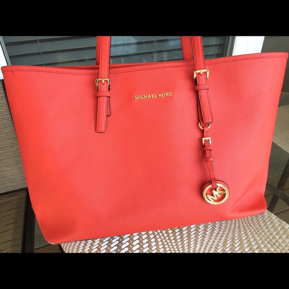 Michael Kors Handbags - Michael Kors Jet Set Staffiano Medium Tote