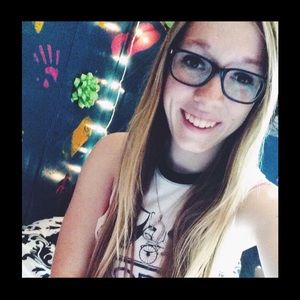 Meet your Posher, Carly