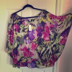 Beautiful Floral Print Flowy Top - New