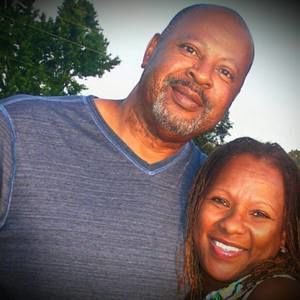 Meet your Posher, Mona