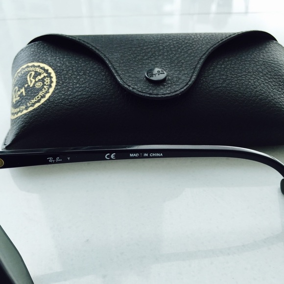 SOLD 😎RAYBAN✨ Clubmaster Classic. Excellent cond - Picture 3 of 4