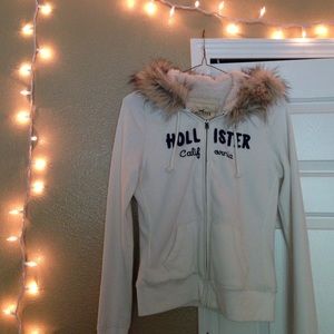 Hollister fur lined soft hoodie!