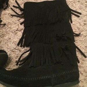 Black Minnetonka fringe boots