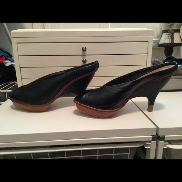 Black slip on Leifsdottir heels