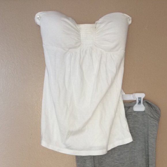 🎀white strapless top🎀