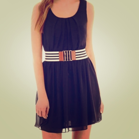 SOLD 💕Belted Chiffon Dress💕