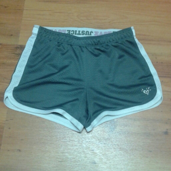 Grey & white shorts ??