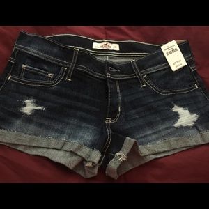 Hollister jean shorts🎉