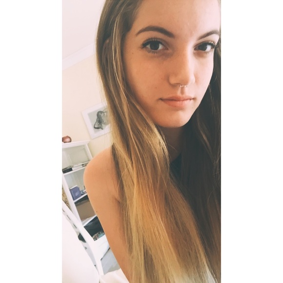 meet your seller 👽 - Picture 1 of 4