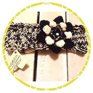 ⭐️black and white winter headband⭐️