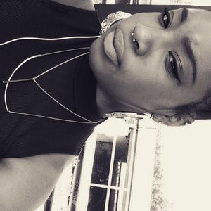 Meet your Posher, Lala