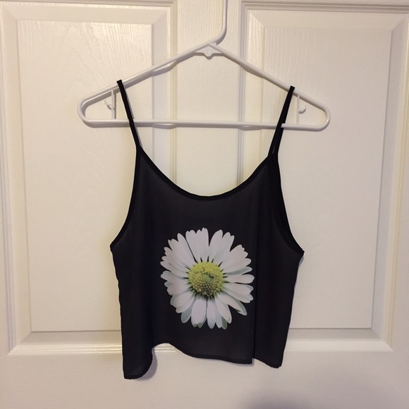 daisy print crop top
