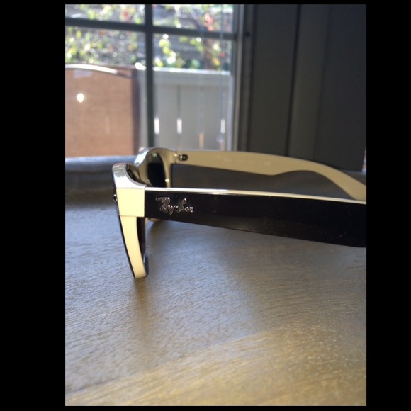 š«SOLD ---Ray-Bans - Picture 3 of 4