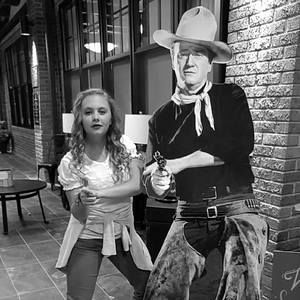 Meet your Posher, Annie