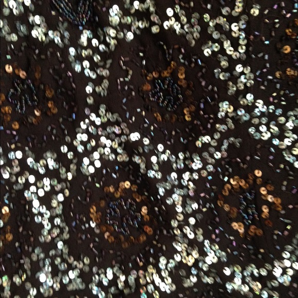 Beautiful Sequined Top - Picture 2 of 3