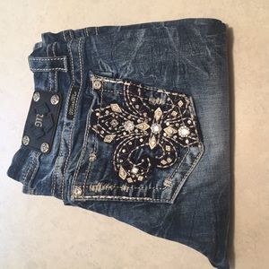 Super adorable miss mes like new