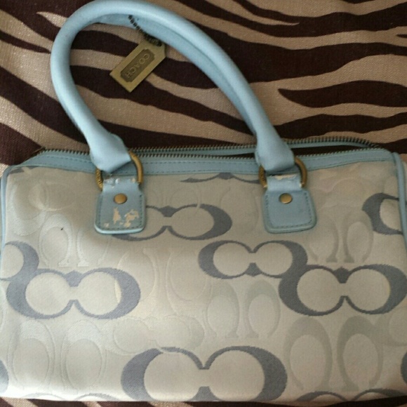 Handbag - Picture 2 of 3
