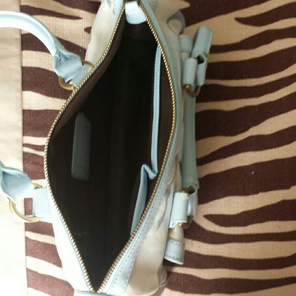 Handbag - Picture 3 of 3