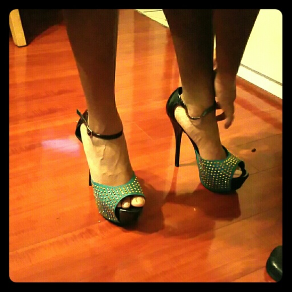 Sold on Vinted    platform club shoes