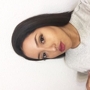 Meet your Posher, Yesenia