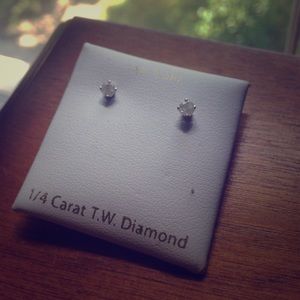 BRAND NEW 14K Gold 1/4 Carat Diamond Earrings