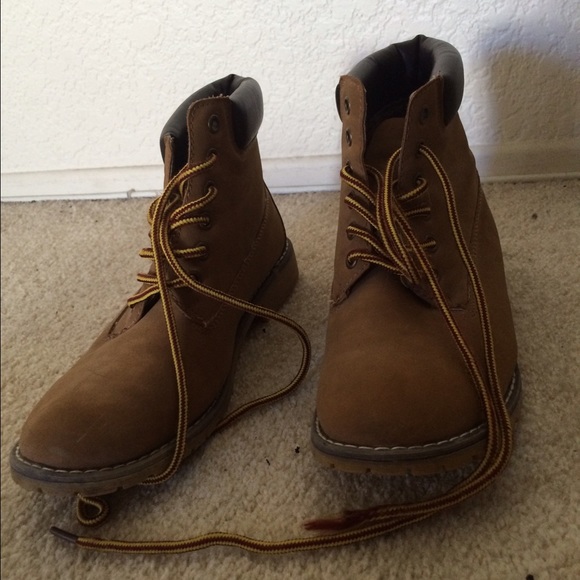 PacSun Women's tan lace up work boots"