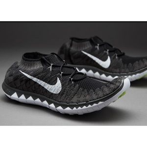 🚫SOLD!!🚫Black Nike Flyknit