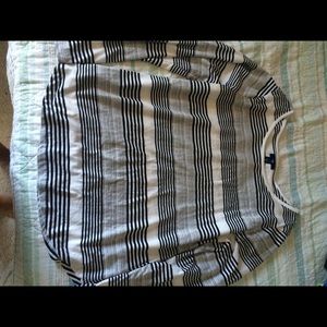 gray navy and white striped gap shirt