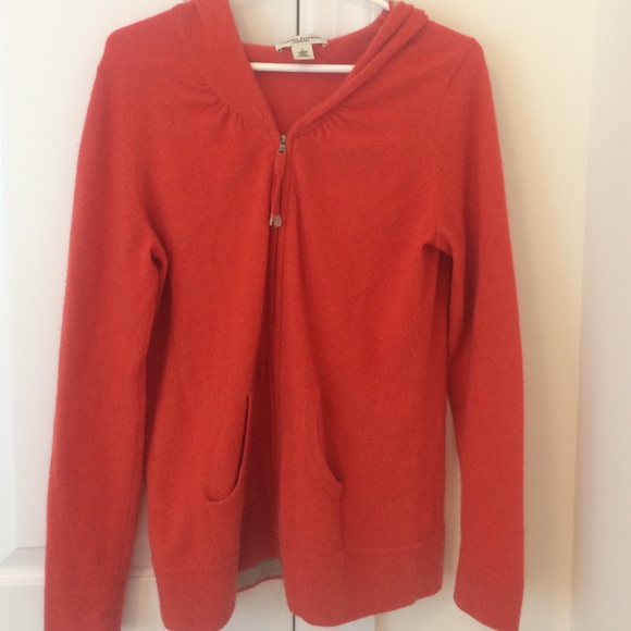 Banna republic cashmere sweater