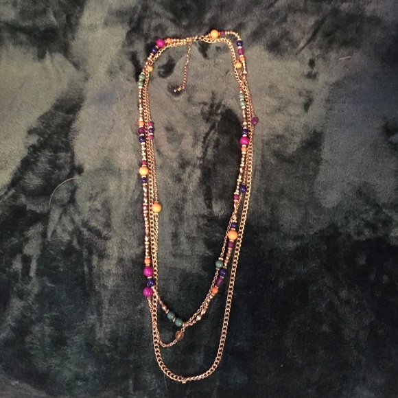 NWOT Gold necklace