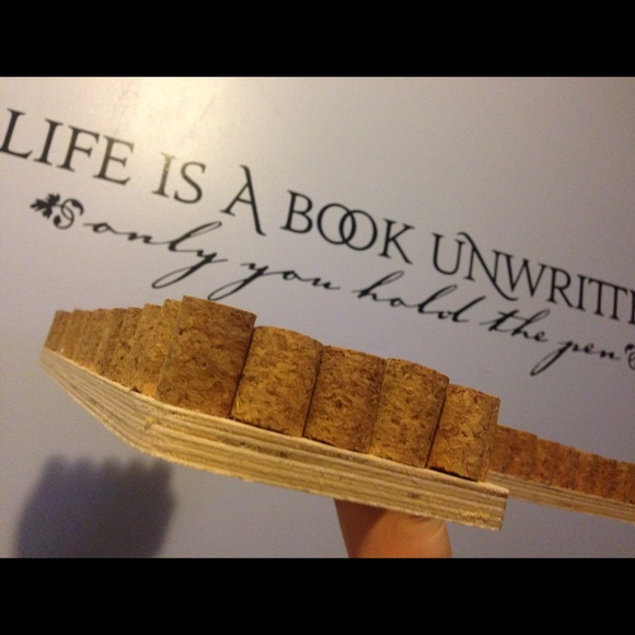 Home decor T - Picture 3 of 4