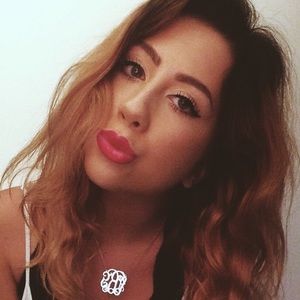 Meet your Posher, Victoria