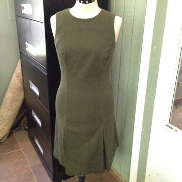 Pleated sheath - Picture 1 of 4