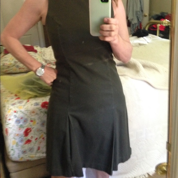 Pleated sheath - Picture 4 of 4