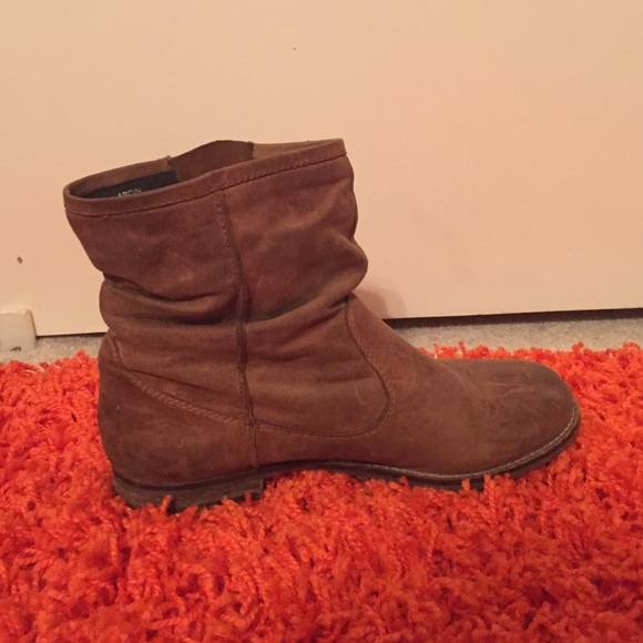 Steve Madden brown ankle boots