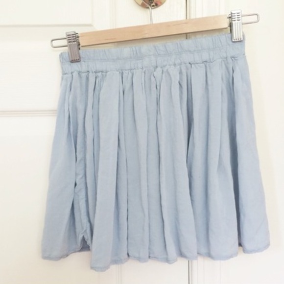 Brandy Melville Bella Skirt - Picture 2 of 2