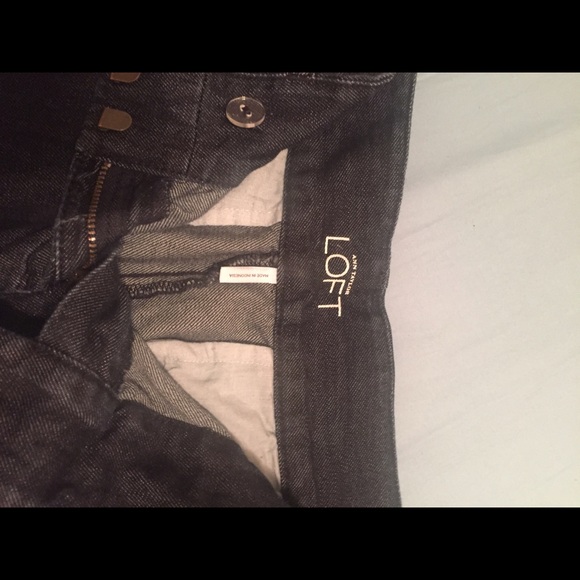 Ann Taylor denim shorts - Picture 2 of 3