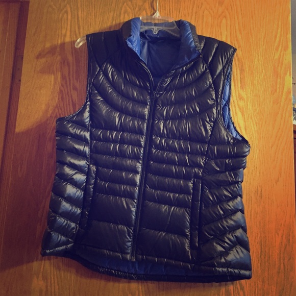Bernardo Goose Down Vest
