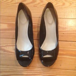 Nickels peep toe black wedges