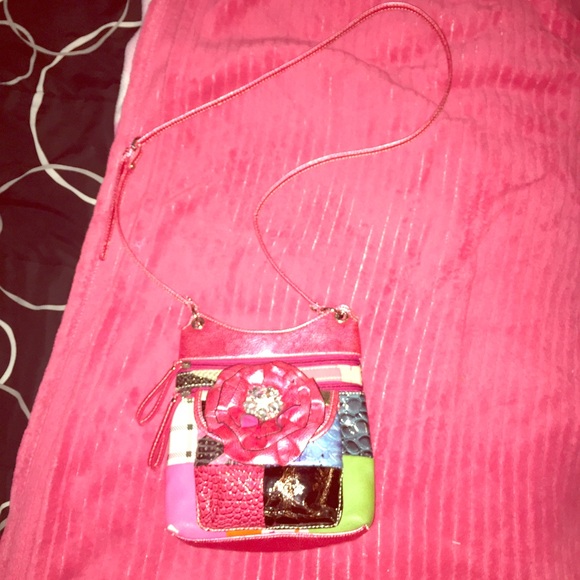 Beautiful multi colored over the shoulder purse 👛