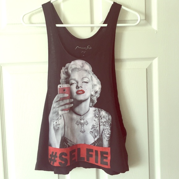 Marilyn Monroe "selfie" muscle tank top