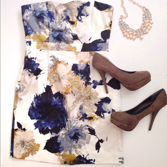 Mossimo, size 8.5 heels - Picture 3 of 4