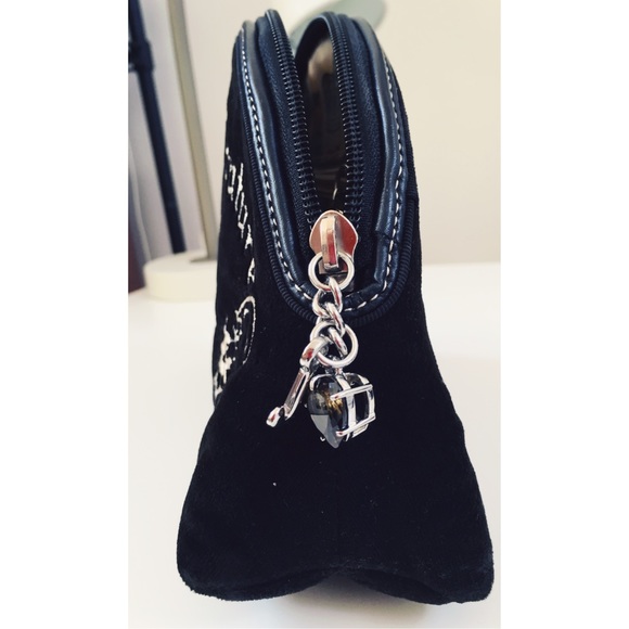 [SOLD] Juicy Couture Black Makeup Pouch - Picture 2 of 3