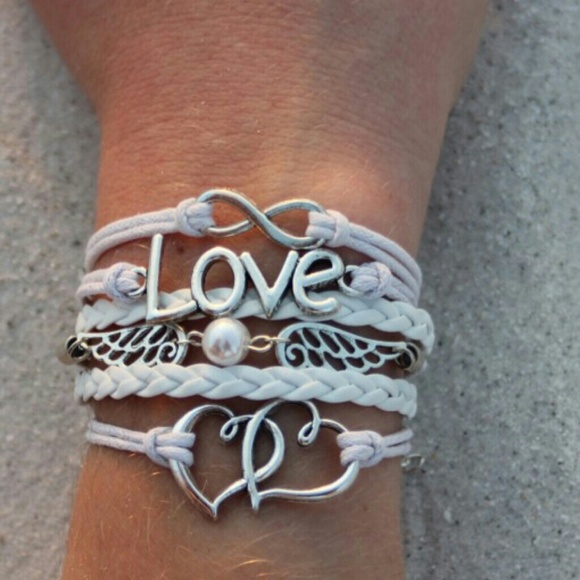 💢White leather wrap bracelet💢 - Picture 2 of 2