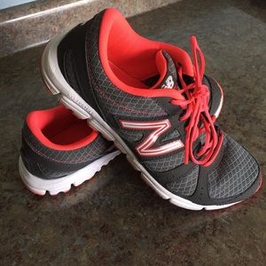 Coral and grey New Balance tennis shoes. REDUCED‼️