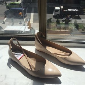 Perfectly pointed beige strapped flat