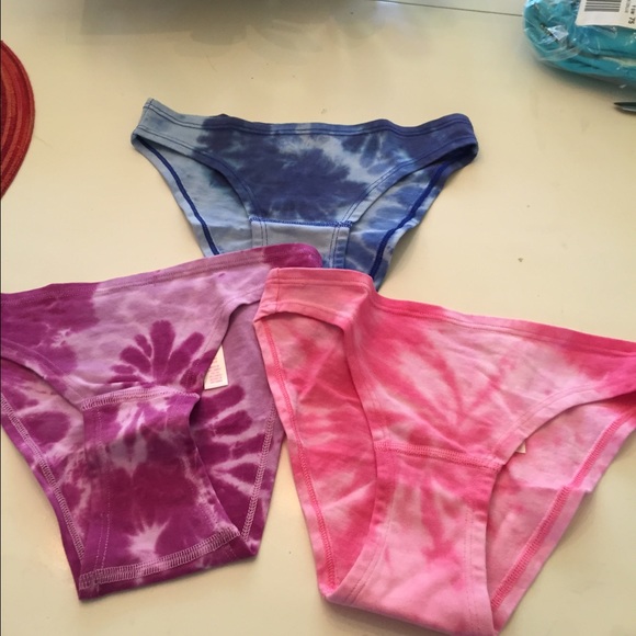 🆕 VS Pink Tye Dye Underwear Bundle 🎉FLASH SALE🎉