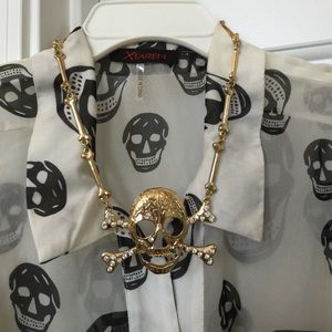 Skull/Crossbones Necklace